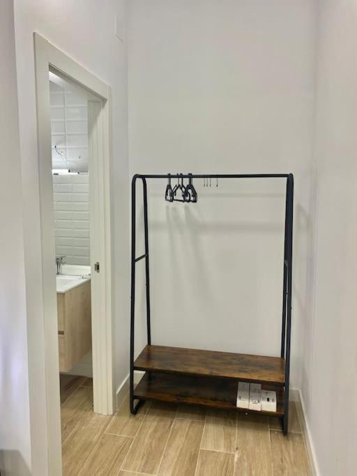 Puente Praga Aparment Apartman Madrid Kültér fotó