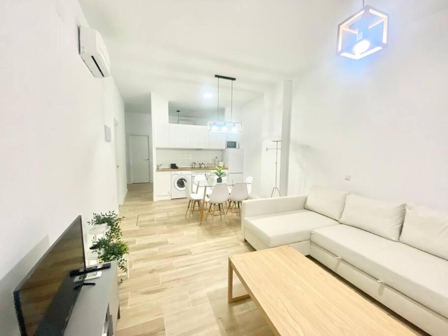 Puente Praga Aparment Apartman Madrid Kültér fotó